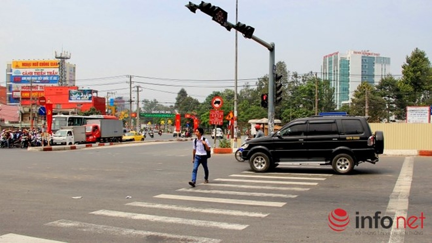 Nguoi Sai Gon co vuot den do, lan lan, bang ngang duong?-Hinh-8